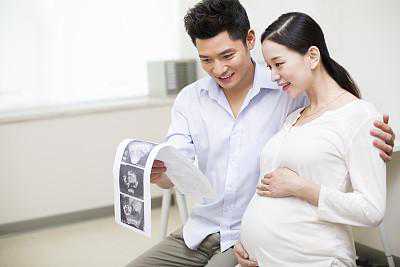 孕妇怀孕期间出现少量出血，如何保住？